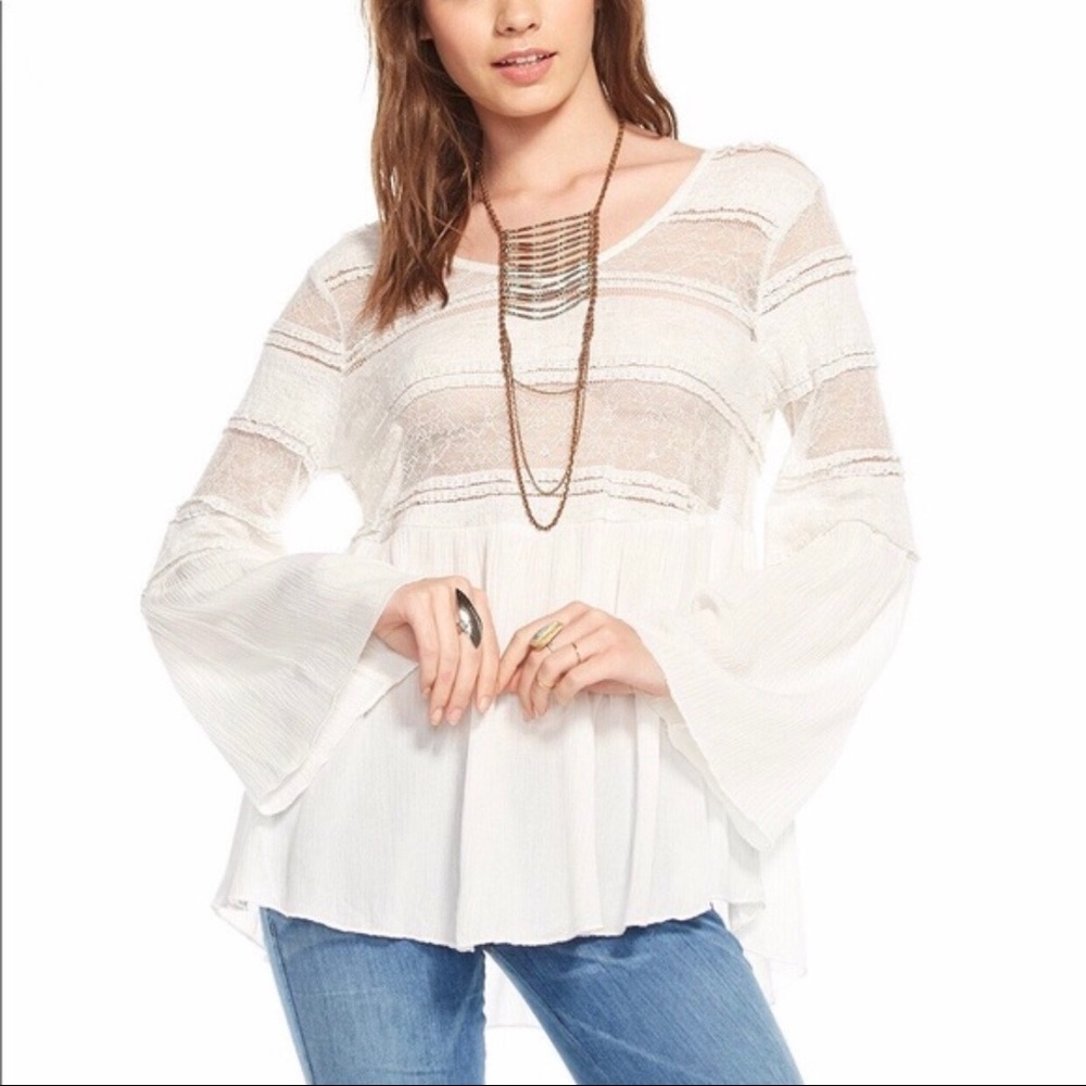 Chaser NWT Double V Peplum Lace Top